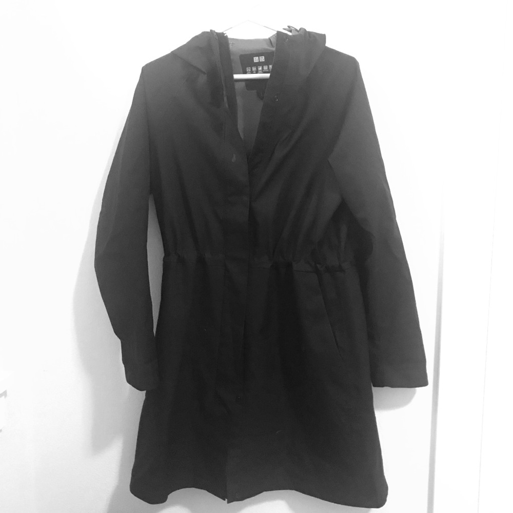 Uniqlo Water Resistant Wind Proof Black Jacket